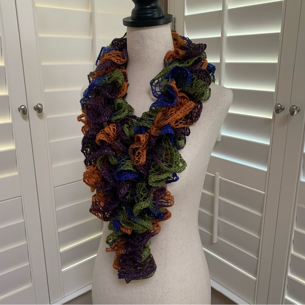 Artisan Handcrafted Ruffled Crochet / Knit Scarf - Picture 14 of 17